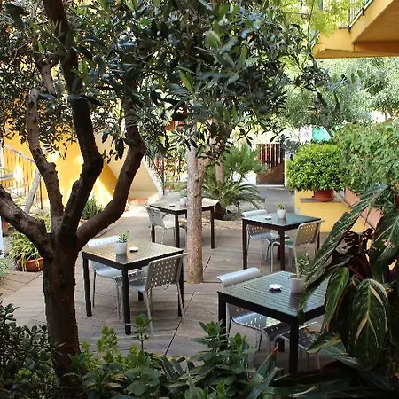 Esperia Hotel